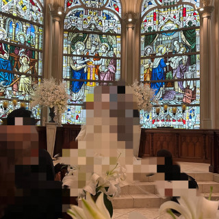 ステンドグラスがきれいなチャペルでした。