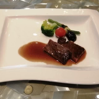 オークラの肉（少し硬い）