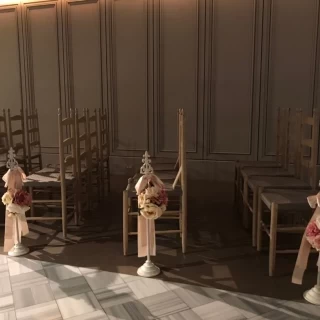 チャペル内のイス