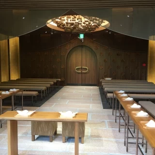 友人もたくさん入れる神殿