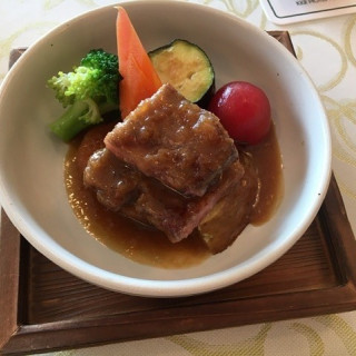 お肉が柔らかく、年配の方も食べやすそうでした