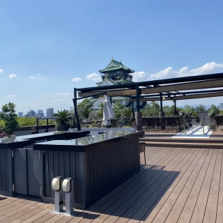屋外チャペル。大阪城が見えます。