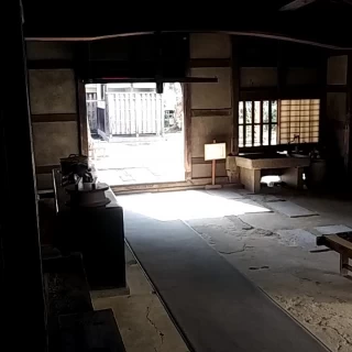 大橋家住宅(裏出入口入ったら広い調理場)