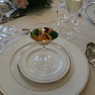 金粉が乗っている前菜です。