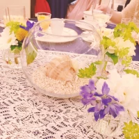 お花は少なめでしたが、華やかなコーディネートでした。