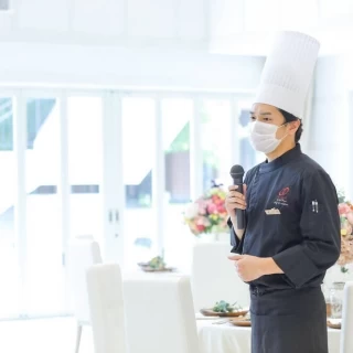 シェフによる料理の紹介