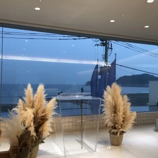 参列の席からの目線です
