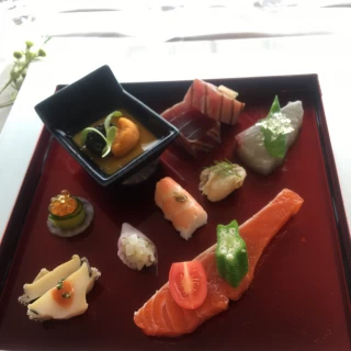 前菜
一口で食べれて手が凝ってました