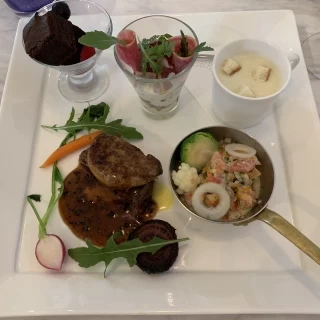 試食の際にいただいたお料理です。