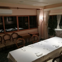 普段は高級レストランのため個室も完備。男性の控室になる