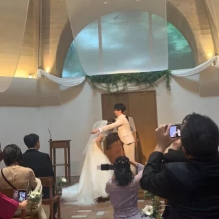 木の香りと自然光が入り雰囲気づくりが素晴らしいです