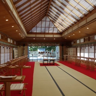 自然光が入る神殿