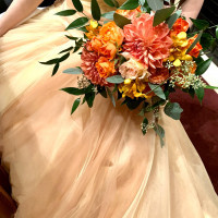 素敵なドレスと花束