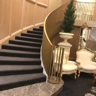 披露宴内の階段