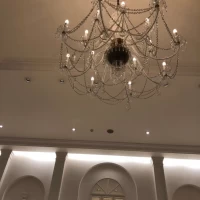 披露宴会場のシャンデリア