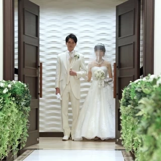 挙式会場入場の様子