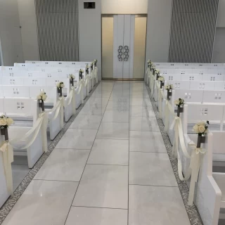 長くて広いバージンロード