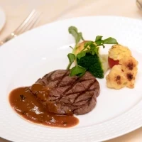 お肉料理