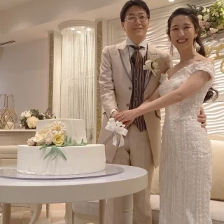 ケーキは2段で1人1,550円