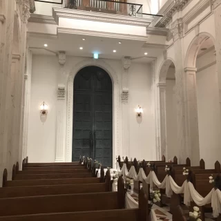 大理石の挙式会場