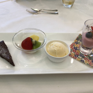 試食