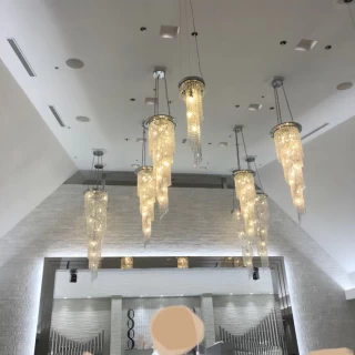 天井がとても高いです。
