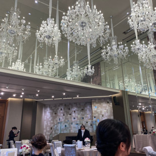 一面のシャンデリア