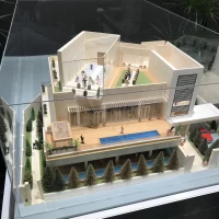 打ち合わせ場所にありました。会場は豪邸のような作りです。