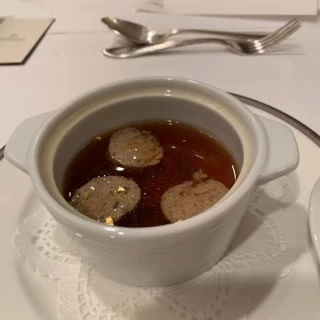 スープ。金箔が入ってました