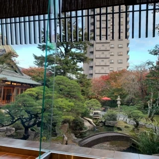 写り込むマンション、、