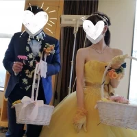 テーブルラウンドでフラワーサーブ実施。(二重マスク着用)