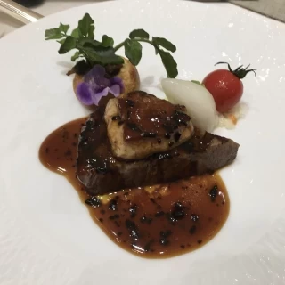とても柔らかく美味しいお肉でした。