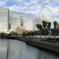 観覧車の麓にあるのが会場です。この時点でテンションが上がる