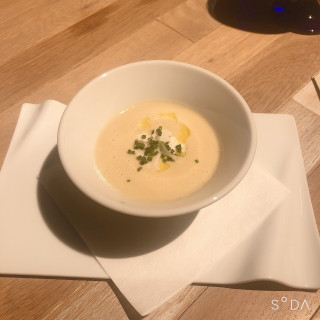 カリフラワーのポタージュ。
カレー風味で美味しい！