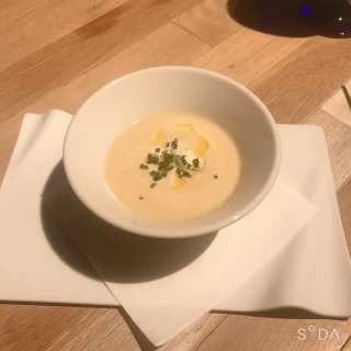 カリフラワーのポタージュ。
カレー風味で美味しい！