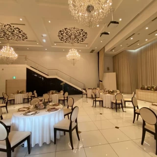 会場
