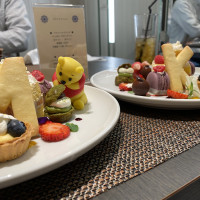 挙式後にゆっくりと個室で食事
ケーキはみんなより豪華でした