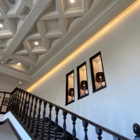 ロビーの階段がおしゃれでした。