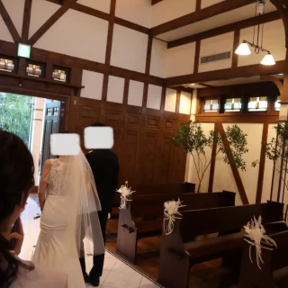 チャペルの外には緑のガーデン