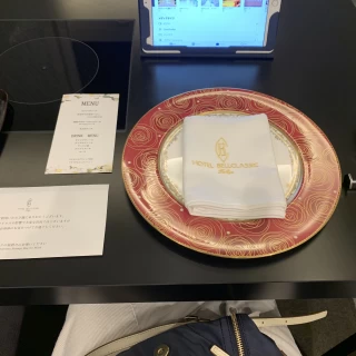 試食はホテル内レストランで行いました