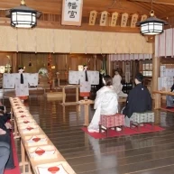 巫女さんの舞