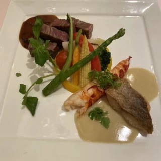 メインのお肉とお魚の料理