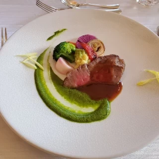 とてもオシャレな料理で味も良いです