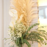 会場装花も季節感も取り入れてイメージ通りになりました