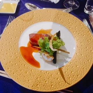 メイン