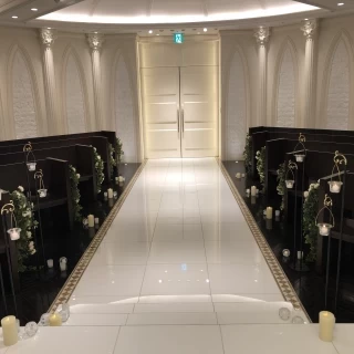 挙式会場の全体図
新郎新婦目線のアングルです