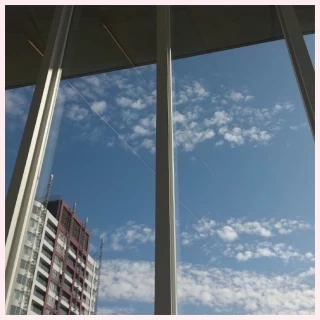 23階の最上階の為背景は青空です！