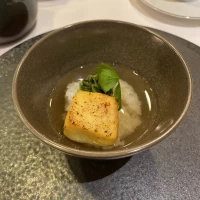 鯛で出汁を取ったお茶漬けです。出汁だけでもいただけました。