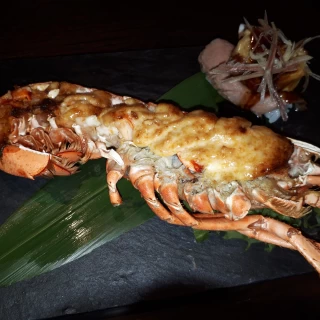 右上は、一番人気の料理だそうです。