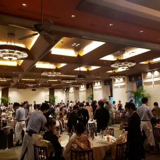 天井高いから開放感あります！